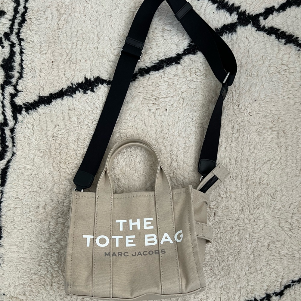 Marc Jacobs Canvas The Tote Bag - Picture 4 of 6